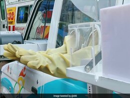 केरल में गांव-गांव तक कोरोना जांच के लिए लॉन्च किया COVID-19 परीक्षण वाहन, इन सुविधाओं को जोड़ा केरल में गांव-गांव तक कोरोना जांच के लिए लॉन्च किया COVID-19 परीक्षण वाहन, इन सुविधाओं को जोड़ा