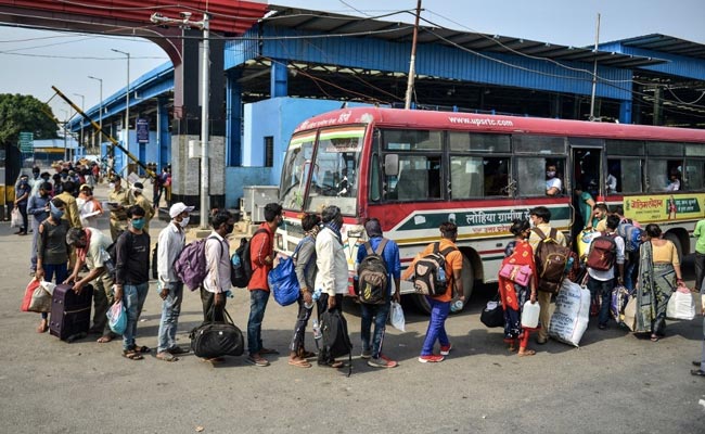 RTI Body Asks Centre To Upload Data On Stranded Migrants Online, Rebukes Official Who Denied It