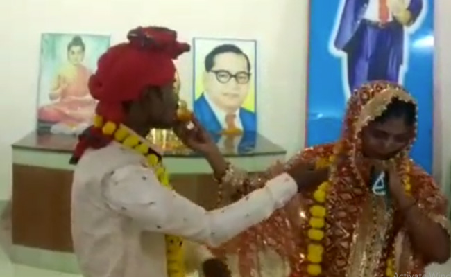 'एक विवाह ऐसा भी' : खाना बांट रहे युवक को भीख मांग रही लड़की से हुआ प्यार