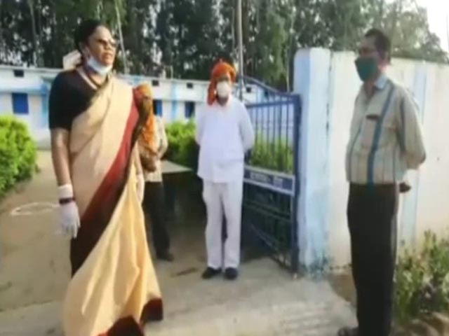 On Camera, Union Minister's "Beat With Belt" Threat For Officials