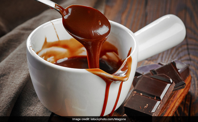 How To Melt Chocolate: Tips And Tricks To Temper Chocolate At Home