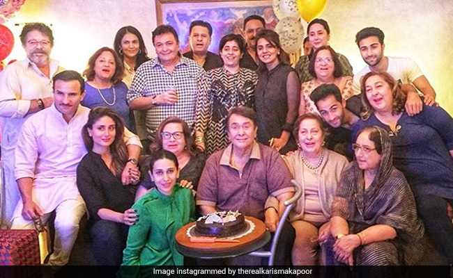 Rishi Kapoor And The Rest Of The Family In Karisma's Group Pic