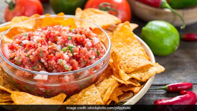 Homemade salsa is packed with antioxidant-rich vegetables such as tomatoes, onions and lemon