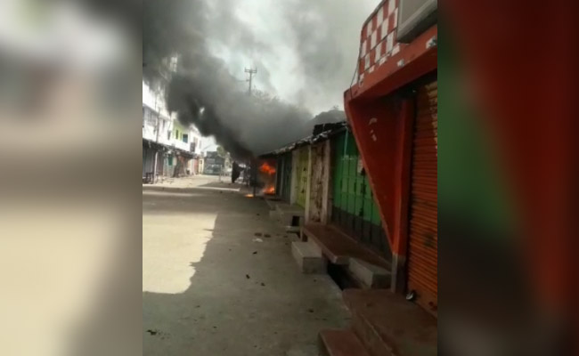 Violence In Bengal Again Over Movement In Coronavirus Containment Zones