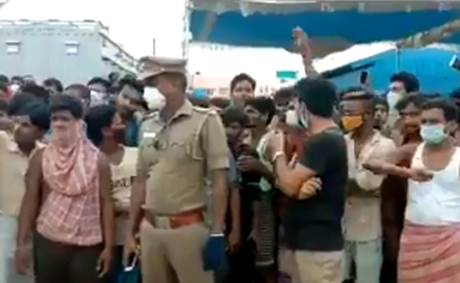 Social Distancing Goes For A Toss As Migrants Protests In Chennai