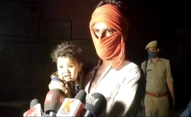 Crying Baby, Mother Dead In UP Highway Accident, Shows Migrants' Tragedy