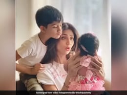 शिल्पा शेट्टी ने बेटी के जन्म पर की बात, कहा- ''मिसकैरेज और 4 साल बच्चा गोद लेने के इंतजार के बाद चुना सरोगेसी का रास्ता'' शिल्पा शेट्टी ने बेटी के जन्म पर की बात, कहा- ''मिसकैरेज और 4 साल बच्चा गोद लेने के इंतजार के बाद चुना सरोगेसी का रास्ता''