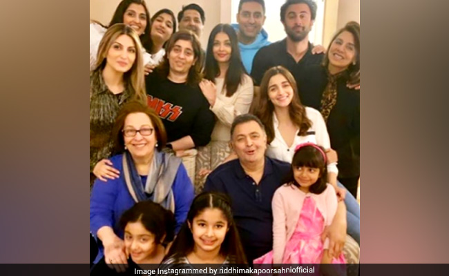 Rishi Kapoor To Ranbir Kapoor To Aishwarya Rai Bachchan: Count The Stars In The Throwback Pic Shared By Riddhima Kapoor Sahni