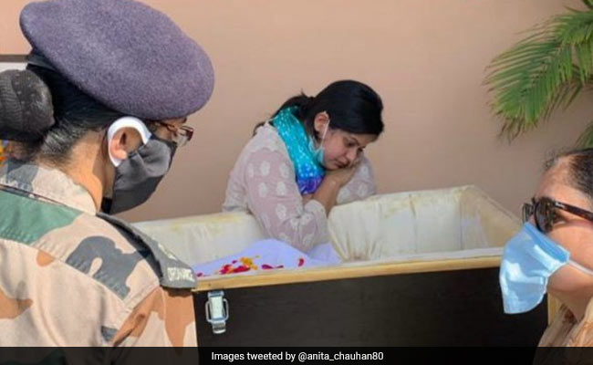 Photo Of Handwara Braveheart's Mourning Wife Chokes Up Thousands
