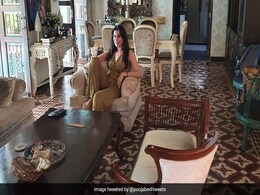 कुछ दिन पहले बिजली का बिल कम आने की खुशी मना रही थीं पूजा बेदी, अब यूं उड़ गए होश कुछ दिन पहले बिजली का बिल कम आने की खुशी मना रही थीं पूजा बेदी, अब यूं उड़ गए होश