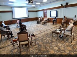 चक्रवात तूफान अम्फान पर प्रधानमंत्री मोदी ने की उच्च स्तरीय बैठक, कहा- 'मैं सबकी सुरक्षा की प्रार्थना करता हूं' चक्रवात तूफान अम्फान पर प्रधानमंत्री मोदी ने की उच्च स्तरीय बैठक, कहा- 'मैं सबकी सुरक्षा की प्रार्थना करता हूं'