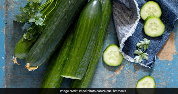 Cucumber Peel: स्किन और आंखों के साथ-साथ दिल को भी दुरुस्त रखने का काम करता है छिलके वाला खीरा, जानें अन्य फायदे