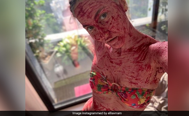 एली अवराम को घर में काम करने वाली लड़की ने दिया ब्यूटी टिप्स, तो एक्ट्रेस ने पूरे शरीर पर रगड़ लिया चुकंदर- देखें Photos