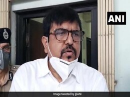 पश्चिम बंगाल में मंत्री कोरोनावायरस पॉज़िटिव पाए जाने पर हड़कंप, घर में ही क्वारंटीन की सलाह पश्चिम बंगाल में मंत्री कोरोनावायरस पॉज़िटिव पाए जाने पर हड़कंप, घर में ही क्वारंटीन की सलाह
