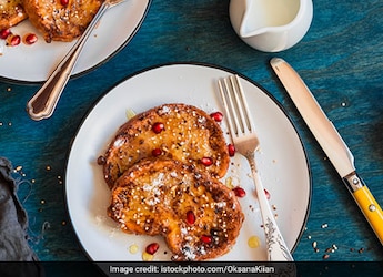 Easy Breakfast Recipes: 5 French Toast Recipes To Give A Delicious Start To Your Day Easy Breakfast Recipes: 5 French Toast Recipes To Give A Delicious Start To Your Day