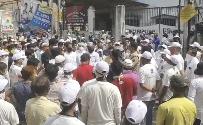 Big Turnout At Peace March Called By Cops In Howrah, No Social Distancing