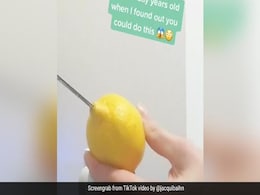 लड़की ने गजब के जुगाड़ से निचोड़ा नींबू, एक बार में निकल आया पूरा रस... देखें TikTok Viral Video लड़की ने गजब के जुगाड़ से निचोड़ा नींबू, एक बार में निकल आया पूरा रस... देखें TikTok Viral Video