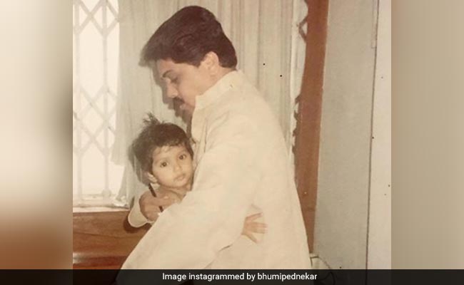 "You Knew Life Was Short": Bhumi Pednekar's Bittersweet Throwback Pics With Her Dad