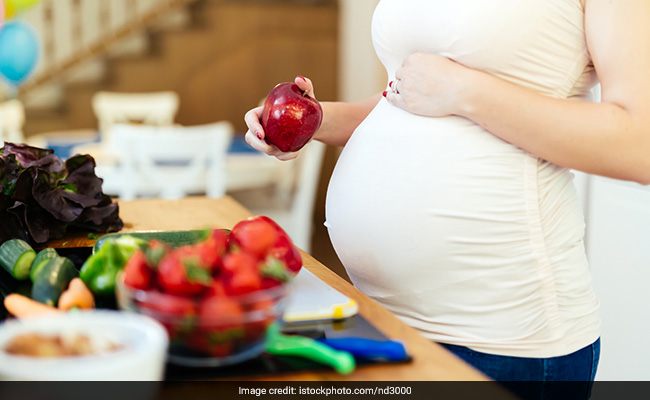 Suffering From Nausea During Pregnancy? Here Are Better Food Choices For You