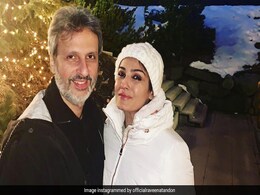 Raveena Tandon's B'Day Celebrations Had A Huge Cake And A Surprise From Husband Raveena Tandon's B'Day Celebrations Had A Huge Cake And A Surprise From Husband