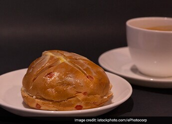 Homemade Bun Maska Recipe: The Iconic Tea-Time Snack From Mumbai Homemade Bun Maska Recipe: The Iconic Tea-Time Snack From Mumbai