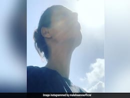 मलाइका अरोड़ा ने शेयर किया अपना मॉर्निंग रुटीन, यूं विटामिन थेरेपी लेतीं आईं नजर- देखें Video मलाइका अरोड़ा ने शेयर किया अपना मॉर्निंग रुटीन, यूं विटामिन थेरेपी लेतीं आईं नजर- देखें Video