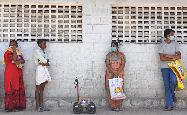 To Maintain Social Distancing, Tamil Nadu Man Sends His Robot To Shop