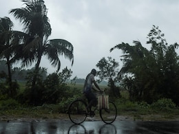 Cyclone Amphan To Hit Bengal Between 4 And 6 PM, Heavy Rain Along Coast: 10 Points Cyclone Amphan To Hit Bengal Between 4 And 6 PM, Heavy Rain Along Coast: 10 Points