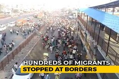 Migrants Break Barricades, Rush In After UP's "No Entry" Order Migrants Break Barricades, Rush In After UP's "No Entry" Order