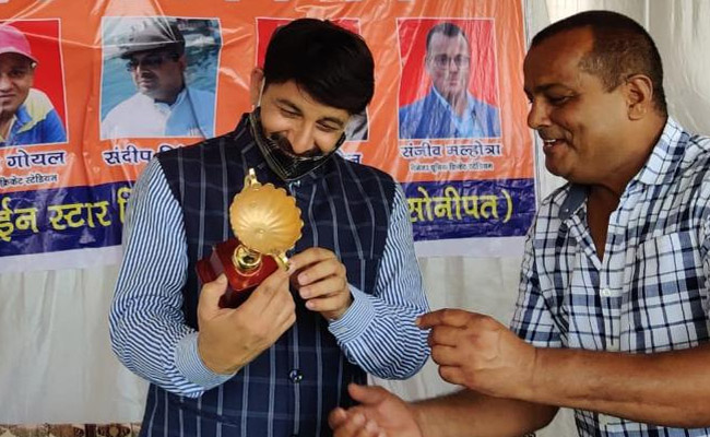 BJP's Manoj Tiwari Denies Breaking Lockdown Rules With Game Of Cricket