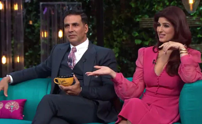 This Old Video Of Twinkle Khanna And Akshay Kumar From Karan Johar's <I>Koffee With Karan</I> Will Leave You In Splits