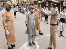 Opinion: International Experts Cite Punjab's Weekend Lockdowns As Good Move Opinion: International Experts Cite Punjab's Weekend Lockdowns As Good Move