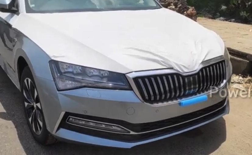 2020 Skoda Superb Facelift Spotted At Dealership