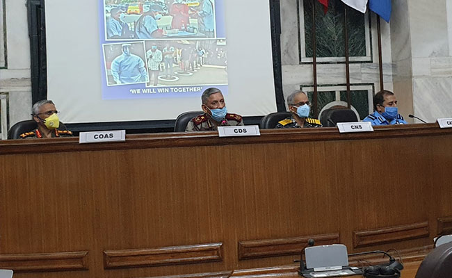 कोरोना वॉरियर्स को धन्यवाद देने के लिए रविवार को फ्लाई पास्ट करेंगे सशस्त्र बल