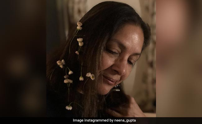 नीना गुप्‍ता बनीं फूलमती , देखें खूबसूरत Photo