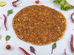 Unique Pizza Recipe: How To Make Keema Pizza At Home With Minced Meat Unique Pizza Recipe: How To Make Keema Pizza At Home With Minced Meat