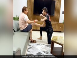 युजवेंद्र चहल के पिता देख रहे थे टीवी, बंद किया तो गुस्से में क्रिकेटर को मारी जोरदार लात, देखें Viral Video युजवेंद्र चहल के पिता देख रहे थे टीवी, बंद किया तो गुस्से में क्रिकेटर को मारी जोरदार लात, देखें Viral Video