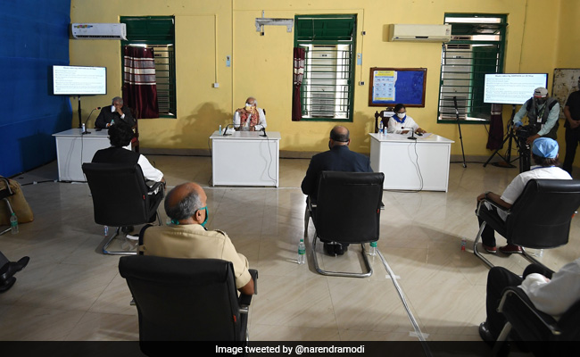 At PM Modi, Mamata Banerjee's Cyclone Survey, A Marked Social Distancing