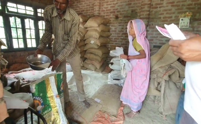 3 Kg Wheat, 2 Kg Rice, Temporary Ration Cards Per Migrant: UP Government
