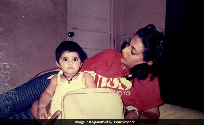 Tiny Sonam Kapoor With Mom Sunita In This Million-Dollar Throwback Pic