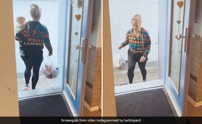 कचरे की जगह बच्चे को डस्टबिन में डाल आई महिला, हरभजन सिंह ने कहा- 'धवन ऐसा कर सकता है...' देखें Video