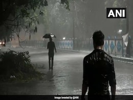 Thunderstorm With 96 kmph Winds Rips Through Amphan-Ravaged Kolkata Thunderstorm With 96 kmph Winds Rips Through Amphan-Ravaged Kolkata