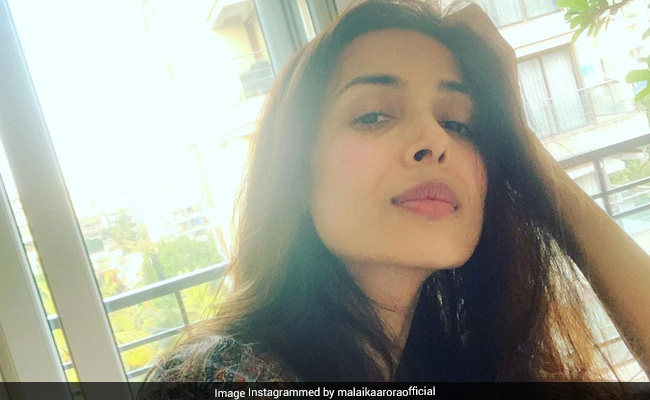 Malaika Arora Took A Page From Kareena Kapoor's "Kaftan Tales." The Actress' Reaction Is Priceless