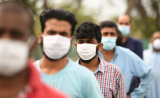 UAE में डेढ़ लाख से अधिक भारतीयों ने घर लौटने के लिए कराया पंजीकरण, कई बार क्रैश हुई दूतावास की वेबसाइट