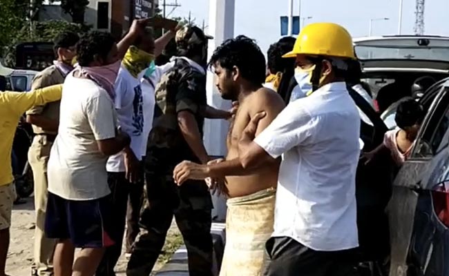Visakhapatnam Gas Leak: Residents Near Chemical Plant Asked To Stay Indoors, Use Wet Cloth As Mask