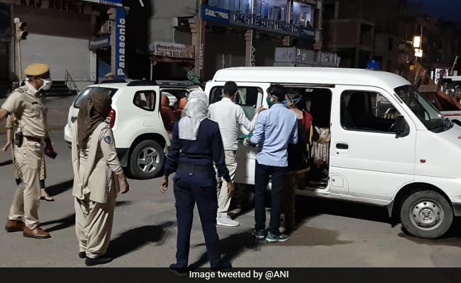 Woman Delivers Baby In Car With Help From Jodhpur Police