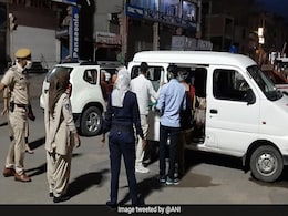 Woman Delivers Baby In Car With Help From Jodhpur Police Woman Delivers Baby In Car With Help From Jodhpur Police