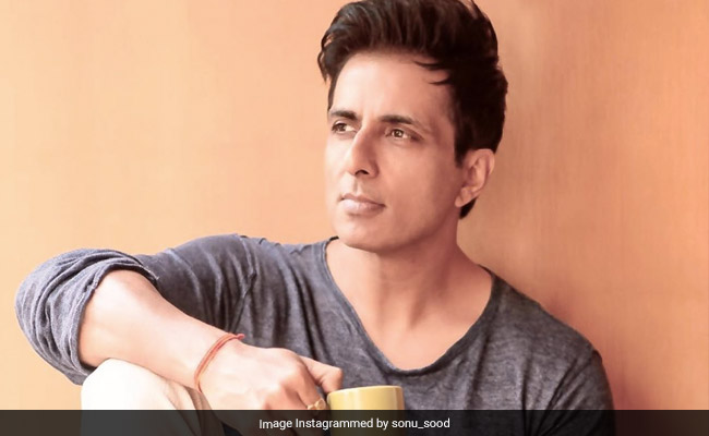 Actor Sonu Sood Launches Toll Free Helpline For Migrants Going Home