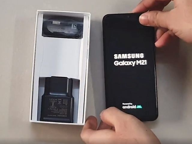 Samsung M21 Unboxing: Sub-Rs. 15,000 Galaxy Smartphone | First Look