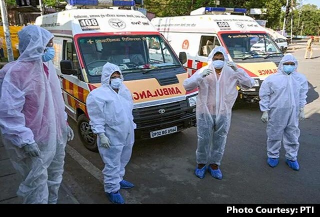 गाजियाबाद: डॉक्टरों और पैरामेडीकल स्टाफ को लॉकडाउन तक दिल्ली में रहने की सलाह का विवादास्पद पत्र वापस लिया गया गाजियाबाद: डॉक्टरों और पैरामेडीकल स्टाफ को लॉकडाउन तक दिल्ली में रहने की सलाह का विवादास्पद पत्र वापस लिया गया